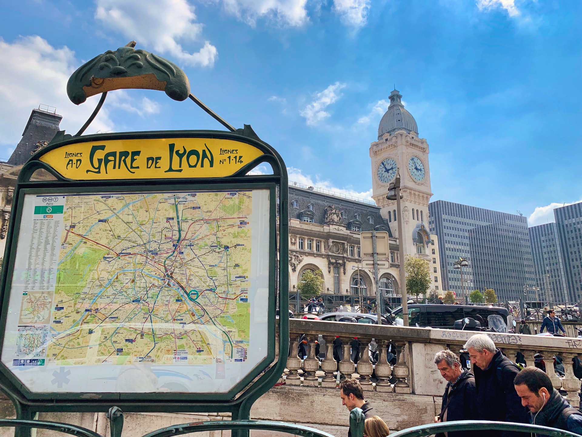 Gare de Lyon sign in Paris